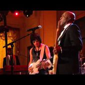 Buddy Guy and Jeff Beck Perform "Let Me Love You" at In Performance