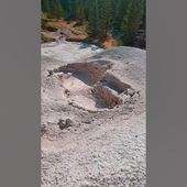 La boue qui glougloute à Yellowstone