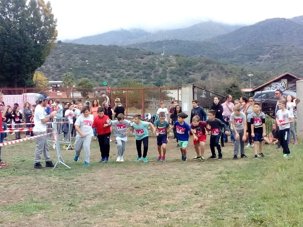 Les collégiens ....et leurs professeurs courent pour E.L.A