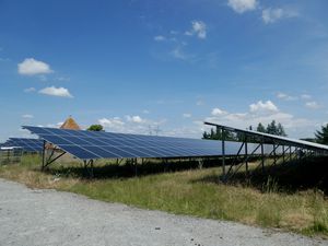 Une visite du parc solaire de Châteaumeillant