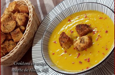 Soupe et croutons de pain aux herbes de provence