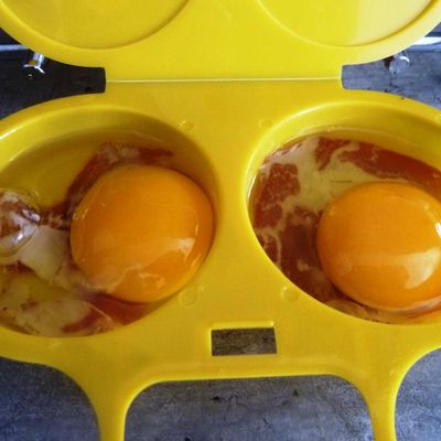 Petit cuit œufs au plat au micro onde, test!