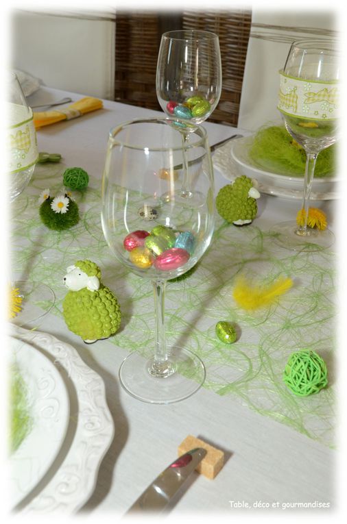 Une table aux allures enfantines, bien dans la tradition de Pâques...