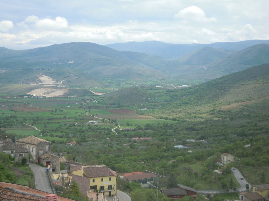 Qualche foto del paese e dei paesaggi
Quelque foto du village et des paysages