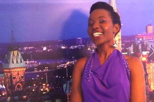 Urubyiruko: Umunyarwandakazi SANDRINE ari kwereka amahanga ko ari Bwiza bwa Mashira muri CANADA!