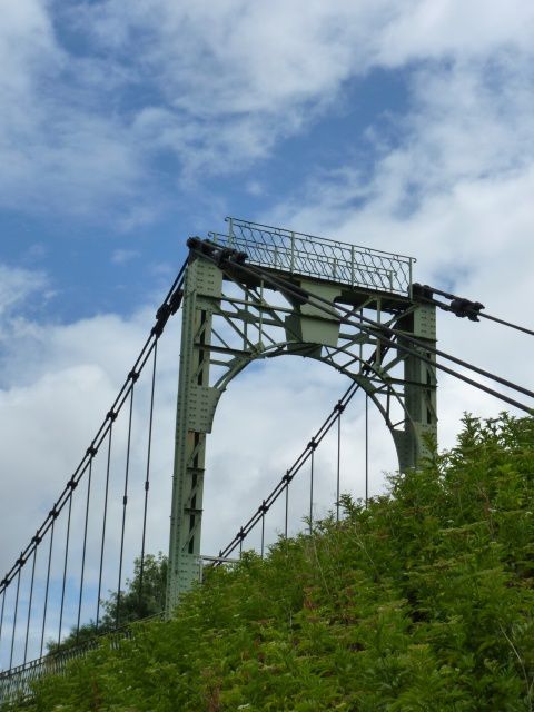 Photos mémoire avant la démolition du pont suspendu programmée le 18 juillet 2011.