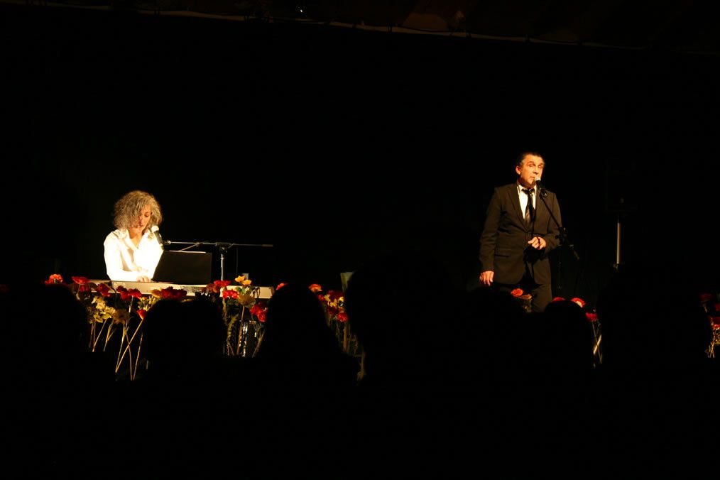 Spectacle chansons concert cabaret.