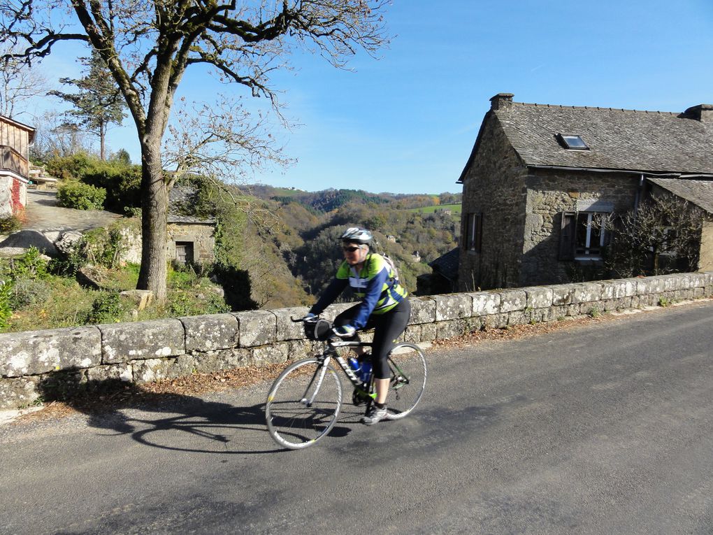 L'AS Espère Cyclo dans le Rougier de Marcillac-Vallon