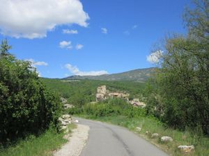 On gravit notre premier col : d'Ey depuis Buis les Baronnies pour arriver à Ste Jalle afin d'attaquer la montée vers Le Poët-Sigillat.