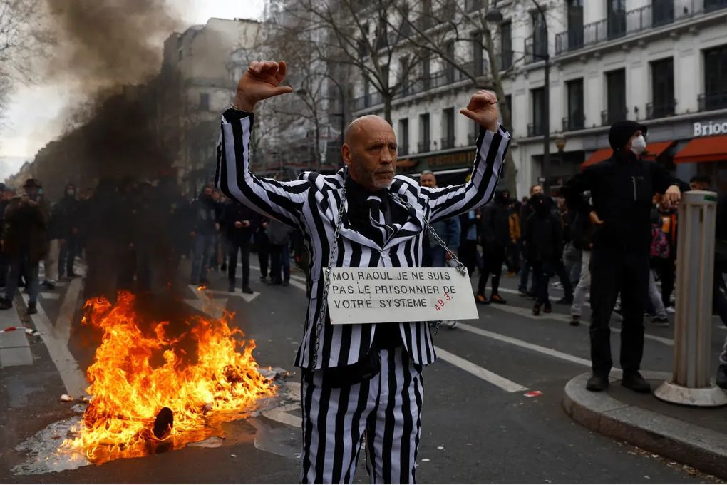 manifestation-contre-réforme-des-retraites-violents-incidents-Paris