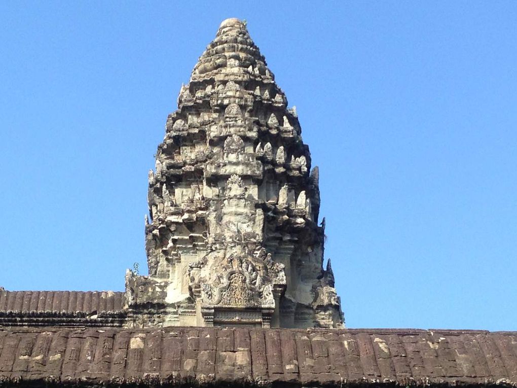 The magnificient Angkor Wat in different angles.