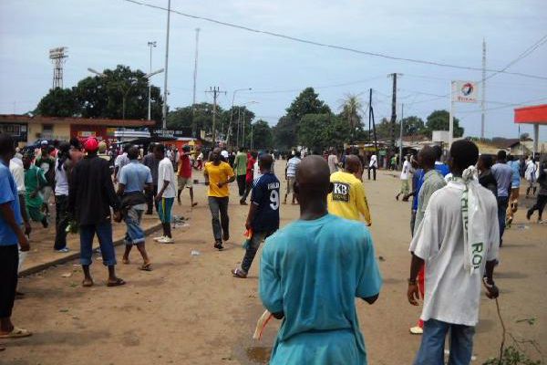 Guinée: opposants dispersés par la police, des dizaines d'interpellations
