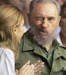 Da Castro alle ostie all'lsd, le bufale ci avvelenano ogni giorno un po'