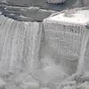 Voir les chutes du Niagara en hiver et se peler