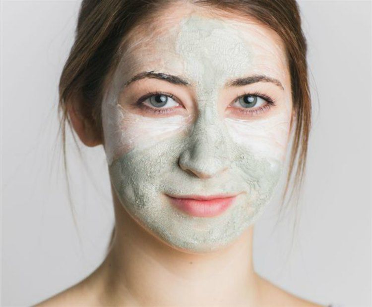 Skin whitening face mask at night