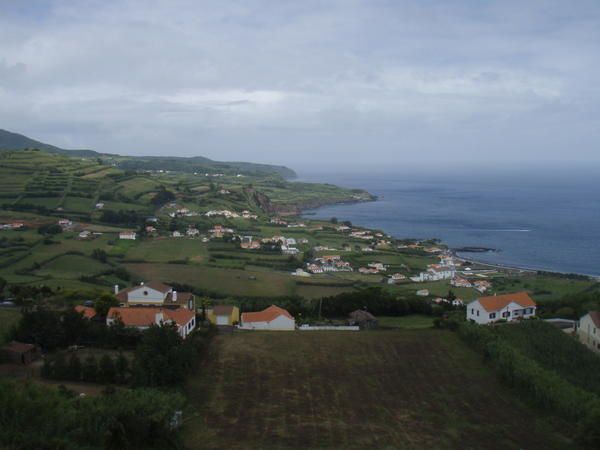 5 jours de relache sur l'île de Faial aux Açores avant la course retour en août 07