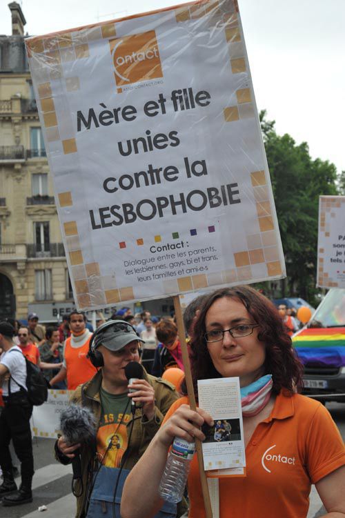 Photos de la pride de Paris du 26 juin 2021 : pancartes, slogans, organisations et participant.e.s bien sûr ! 