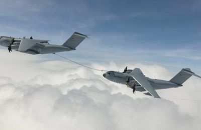 Pour la première fois un Airbus DS A400M Atlas allemand a transféré du carburant à un autre Airbus A400M Atlas également allemand