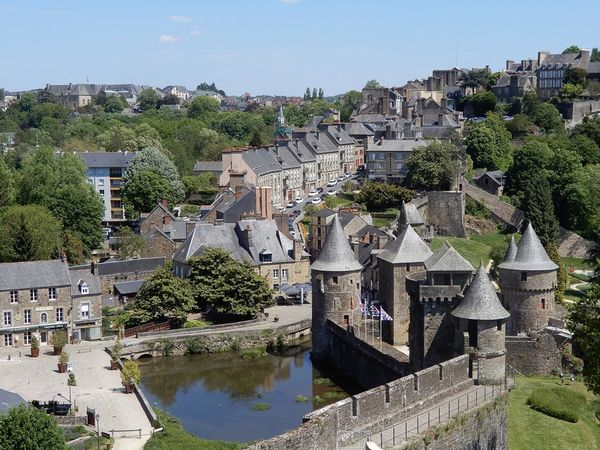 Fougères, Bretagne en camping-car (Voyages en camping-car)