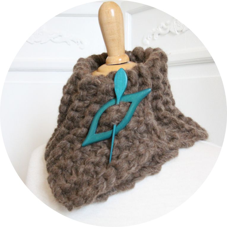 Echarpe tour de cou en pure laine et alpaga marron boucle turquoise