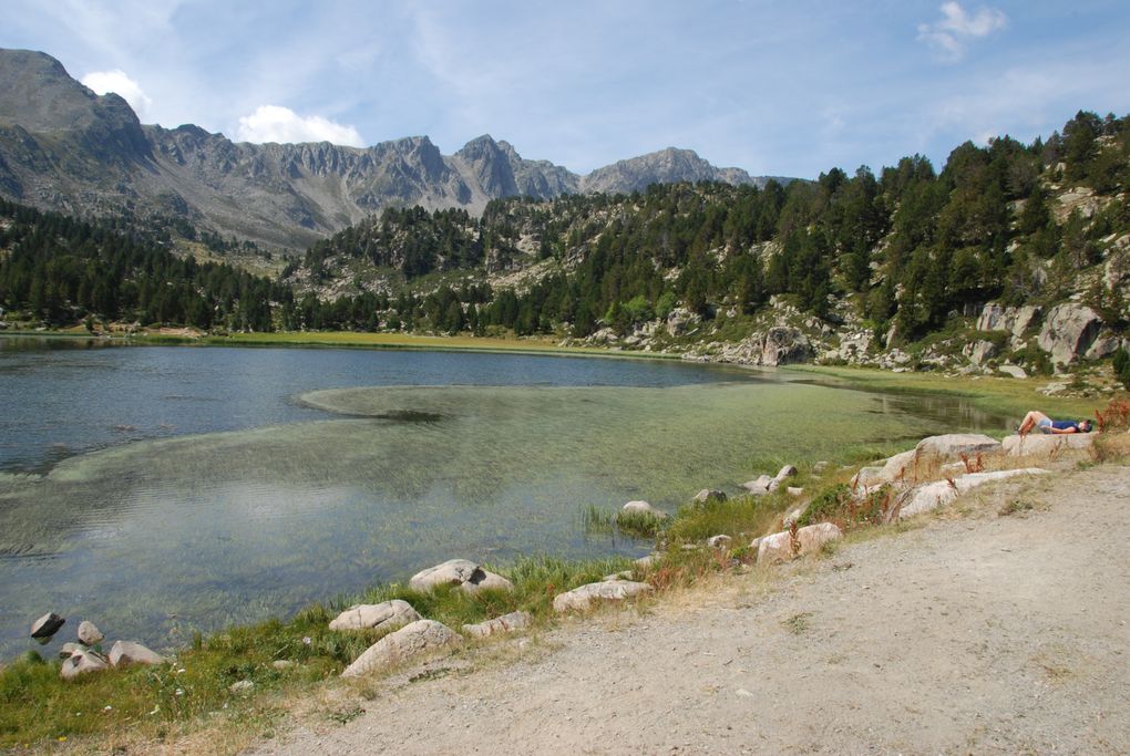 Etapes au Col Envalira 2408m ; Canillo ;  Ville Encamp ; Col Cortals 2083m ; Station Grau Roig ; Pas de la Case (escale )