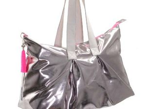 Sac 1 / Cabas Silver chocolat : 109€ - Sac 2 / Sac cabine Cheyenne bronze : 119 € - Sac 3 / Sac week-end silver pink : 89 €