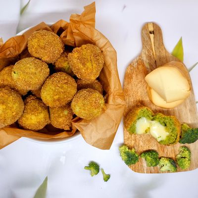 Boulettes de brocoli et scamorza fumée