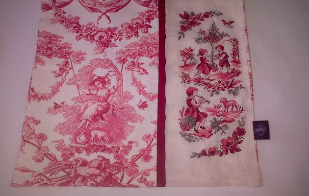 Coussin Toile de Jouy rose