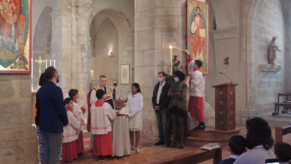 Messe de la Pentecôte - Baptême et 1ere communion de Kayla TREFFORT