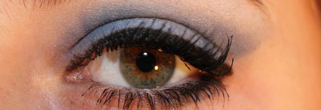Les yeux à Pauline.
