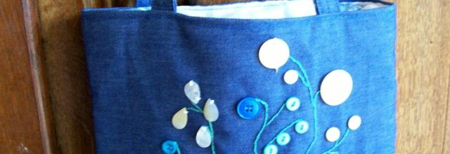Des fleurs partout même sur les sacs