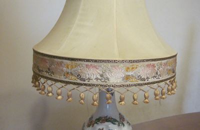 Lampe en porcelaine de Limoges