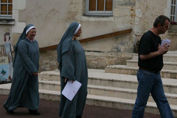 Répétition 2009
Première répétition en costumes de Folie à l'Abbaye.
Avril 2008