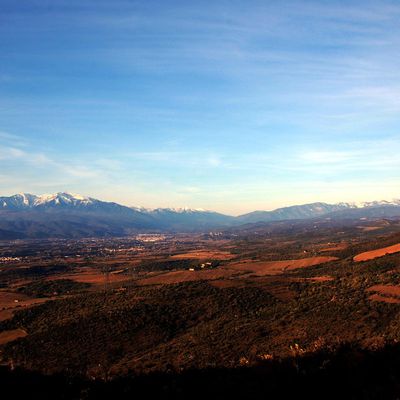 La chaine des Pyrénées et le Canigou