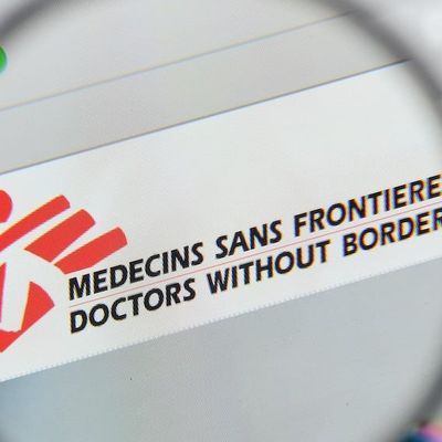 Israël interdit les organisations humanitaires pour la même raison qu'il interdit l'entrée aux journalistes, et autres remarques