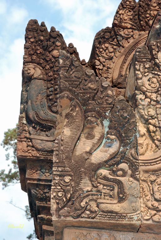 Deuxième album photos des merveilles de Banteay Srei. A une vingtaine de km du mébon oriental. Angkor. Cambodge