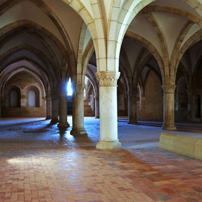 Le Dortoir, monastère d'Alcobaça (Portugal)