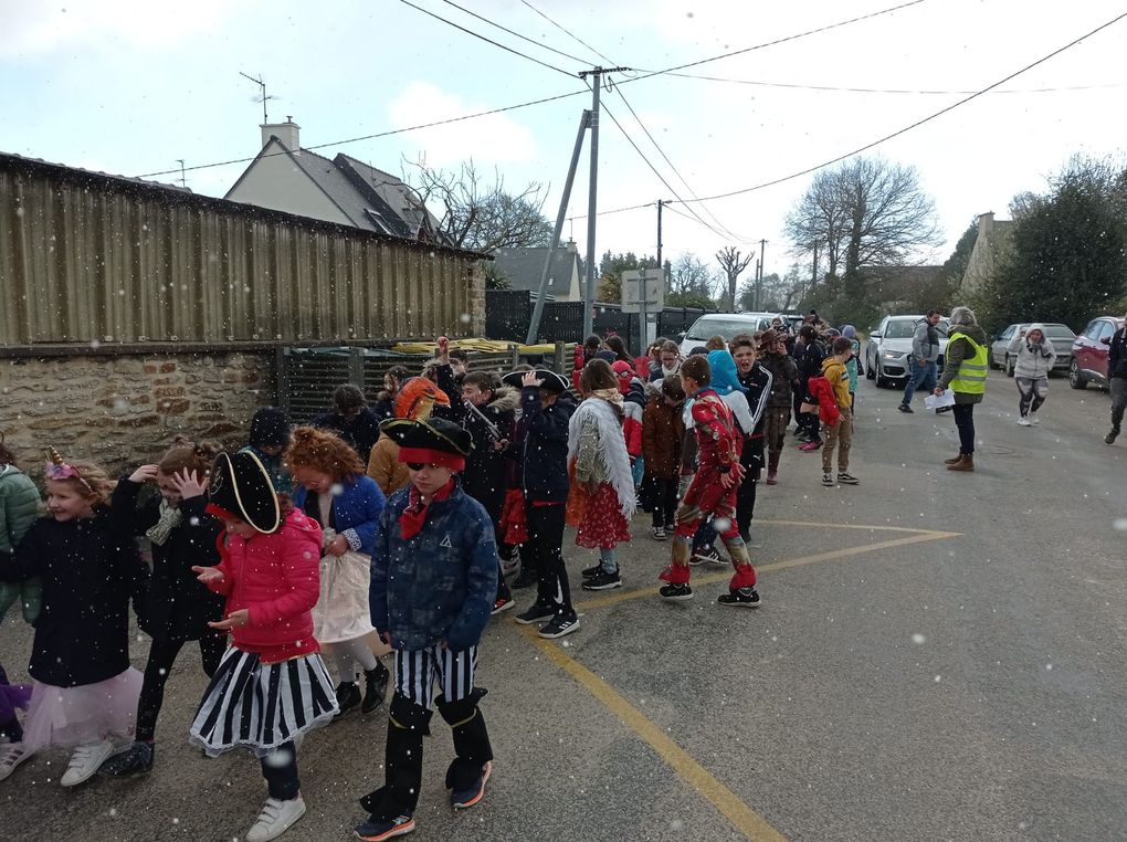 La fête du printemps et le repas solidaire en image