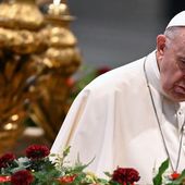 Le pape François réduit fortement l'usage de la messe en latin