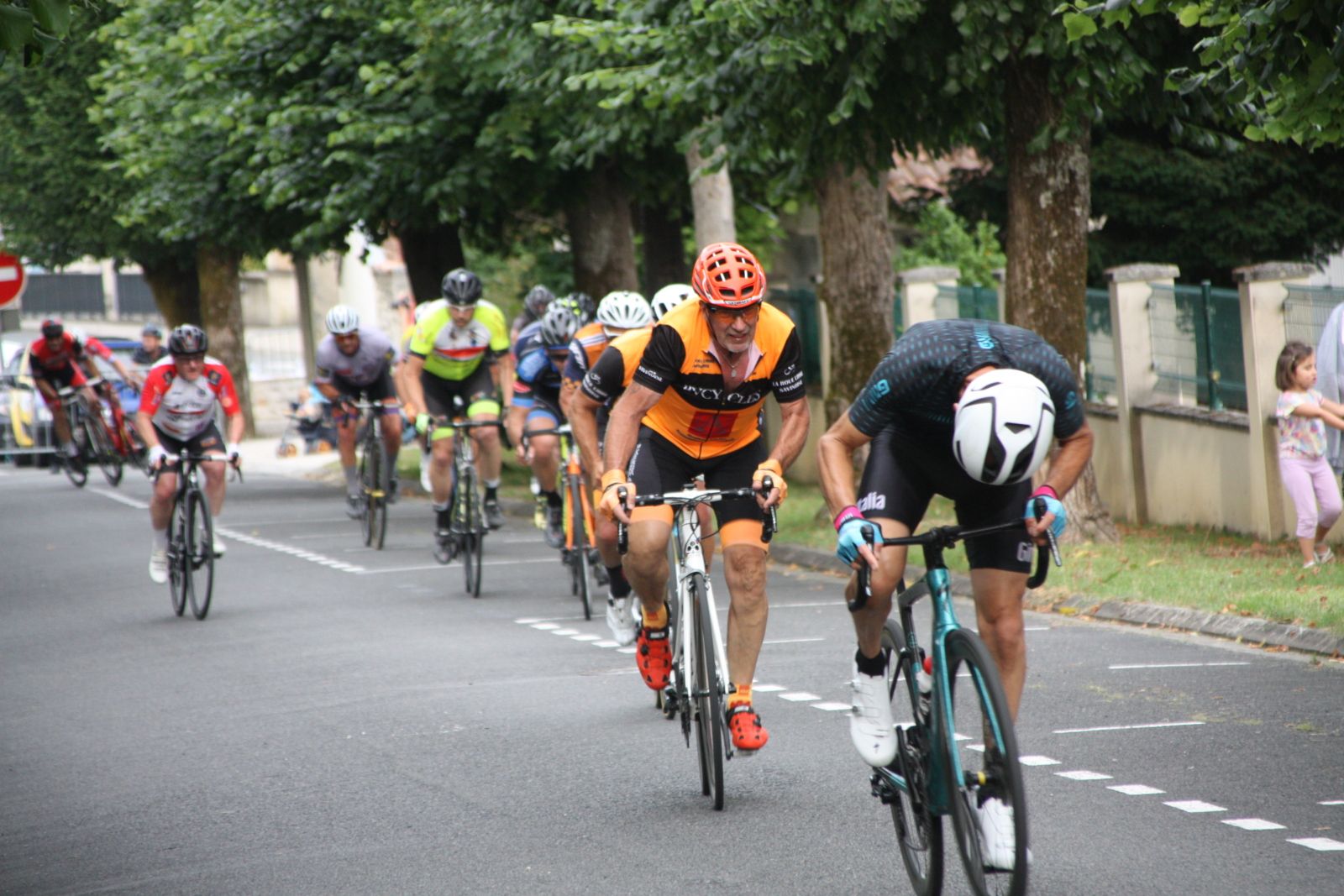 Christophe  DAVIAUD  tente de sortir du  peloton