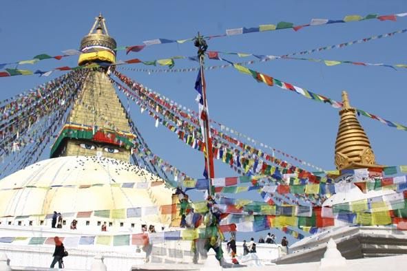 <p>Photos du Nepal, des gens, des drapeaux et du vent... un assortiment special pour vous :)</p>