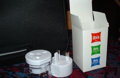 Adaptateur prises internationales chez ibis