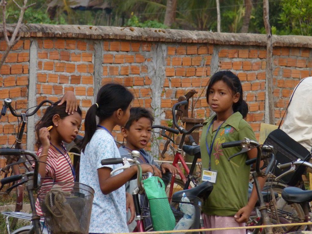 Associative action in Savong's School and his Orphanage in the city of Siemp Reap.