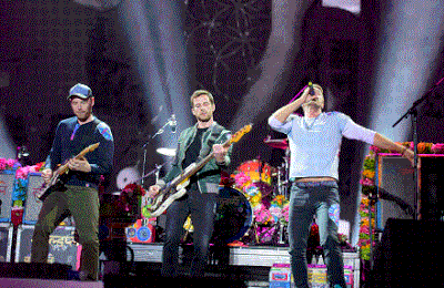 Coldplay : un jeune fan de 10 ans rejoint le groupe sur scène