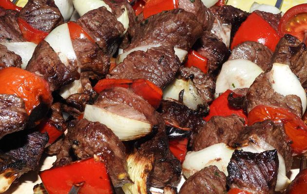 Brochettes de Boeuf Bourguignon au Barbecue