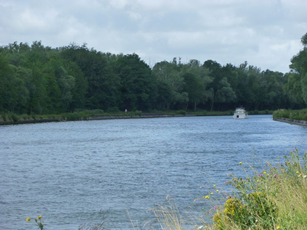 la peche , les étangs du nord pas de calais les canaux