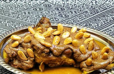 Épaule d'agneau au praliné amandes, noix et noix de cajou