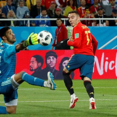 Aspas dá o liderato á Vermella