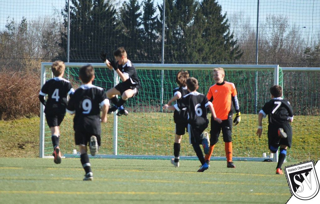 Hier geht es zu den besten Bildern vom Sieg der U15 gegen den TSV 1860 München und dem Sieg der U13 im Sptzenspiel bei der JFG München Land Nord.