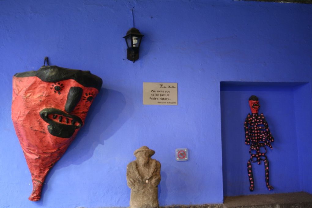 Musée Diego Rivera Anahuacalli et de la Maison Bleue "Casa Azul" de Frida Kahlo.
Peintre mexicain connu pour ses fresques murales principalement, Diego Rivera a laissé une oeuvre personnelle inachevée dans son musée Anahuacalli. En 1940, Frida et